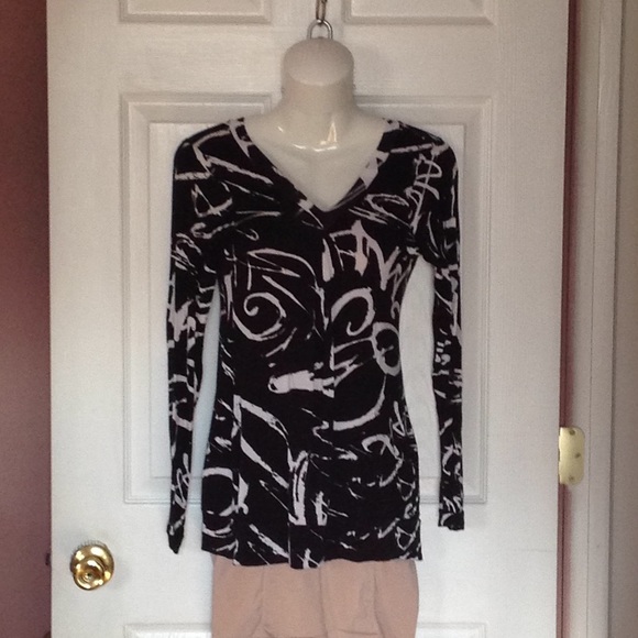 Stretchy Long-sleeved Tee Shirt - Picture 1 of 3